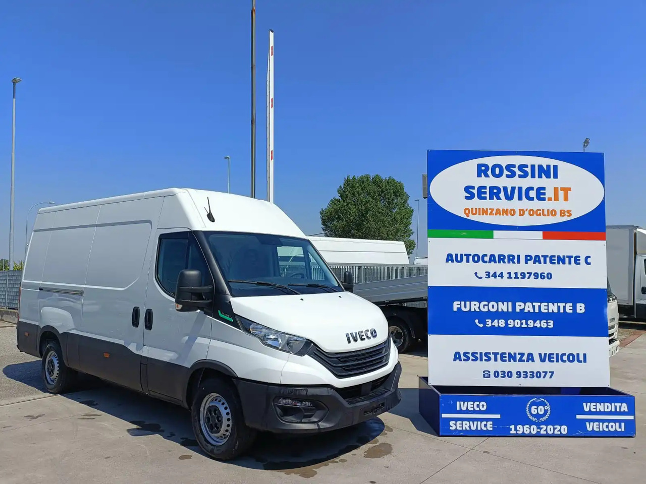 IVECO DAILY 35S14 L2H2 CNG METANO KM 0 - Furgón: foto 1 IVECO DAILY 35S14 L2H2 CNG METANO KM 0 - Furgón: foto 1