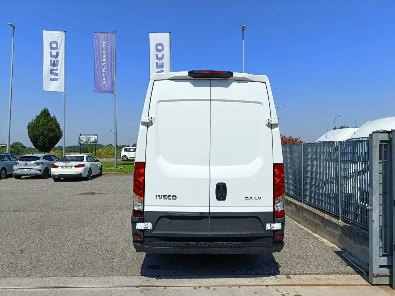IVECO DAILY 35S14 L2H2 CNG METANO KM 0 - Furgón: foto 3 IVECO DAILY 35S14 L2H2 CNG METANO KM 0 - Furgón: foto 3