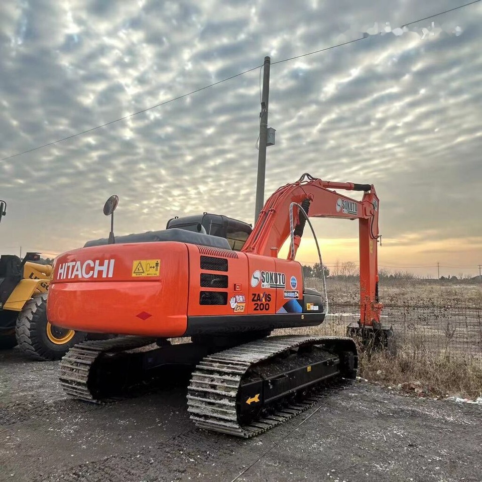 Hitachi ZX200-3 - Excavadora de cadenas: foto 2 Hitachi ZX200-3 - Excavadora de cadenas: foto 2