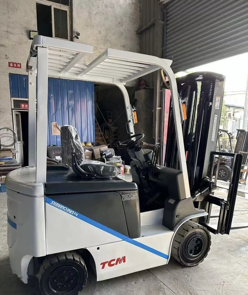 TCM FD25-7 - Carretilla elevadora eléctrica: foto 5 TCM FD25-7 - Carretilla elevadora eléctrica: foto 5