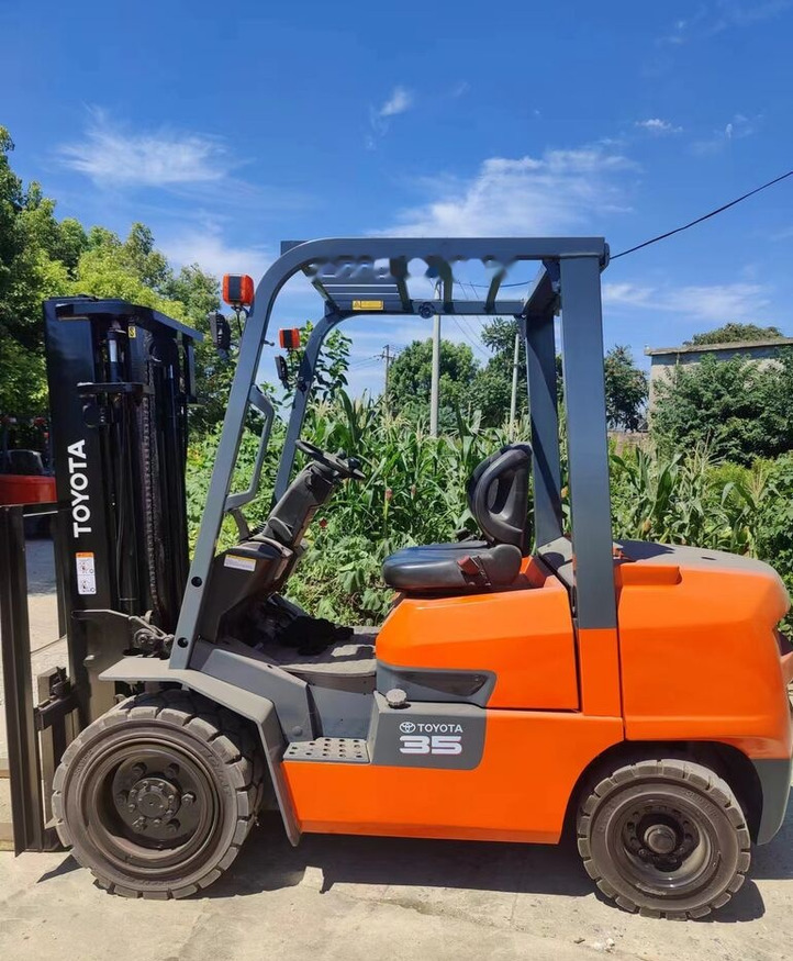 Toyota FD35 - Carretilla elevadora diésel: foto 3 Toyota FD35 - Carretilla elevadora diésel: foto 3