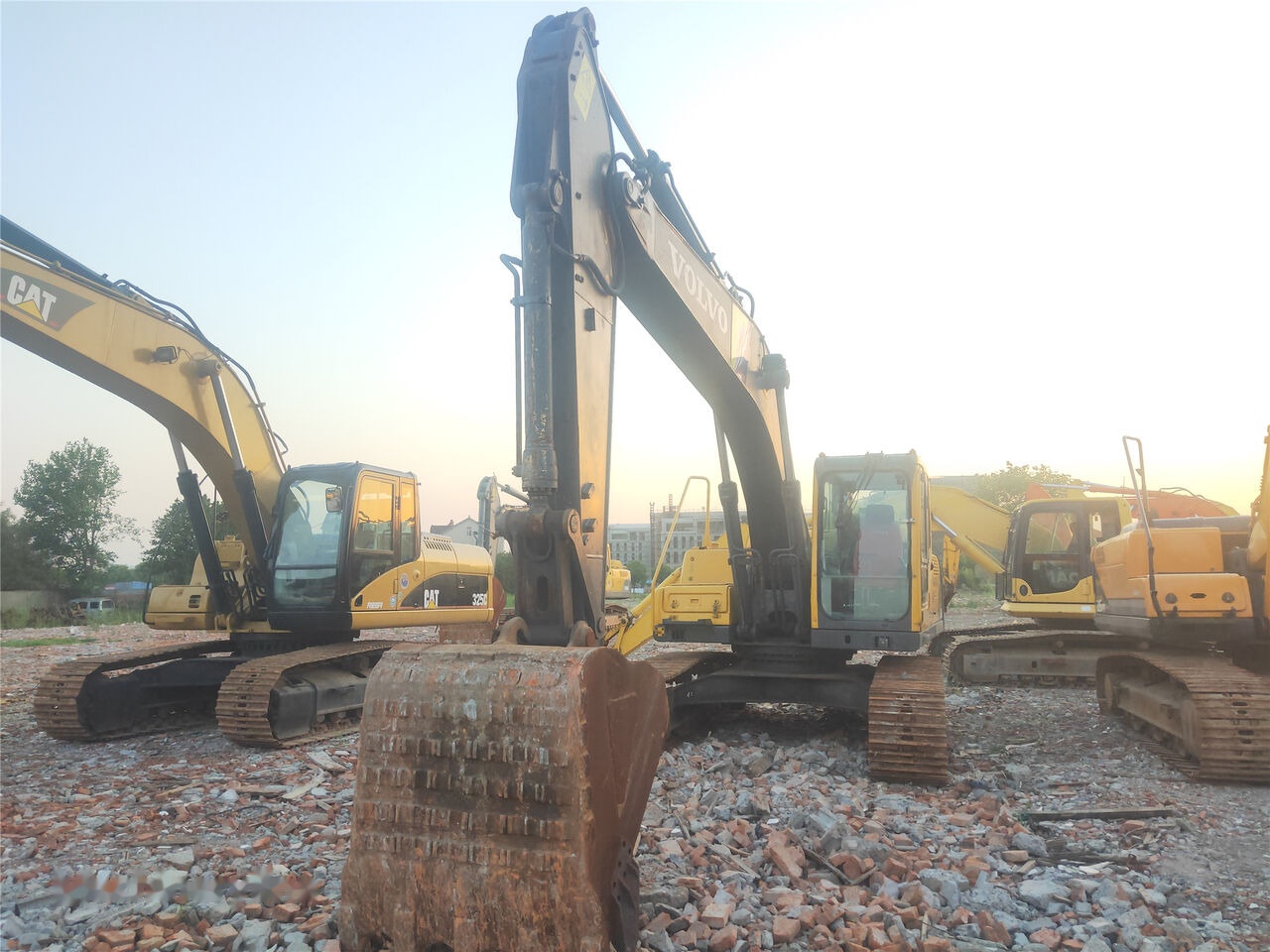 Volvo EC210BLC - Excavadora de cadenas: foto 1 Volvo EC210BLC - Excavadora de cadenas: foto 1