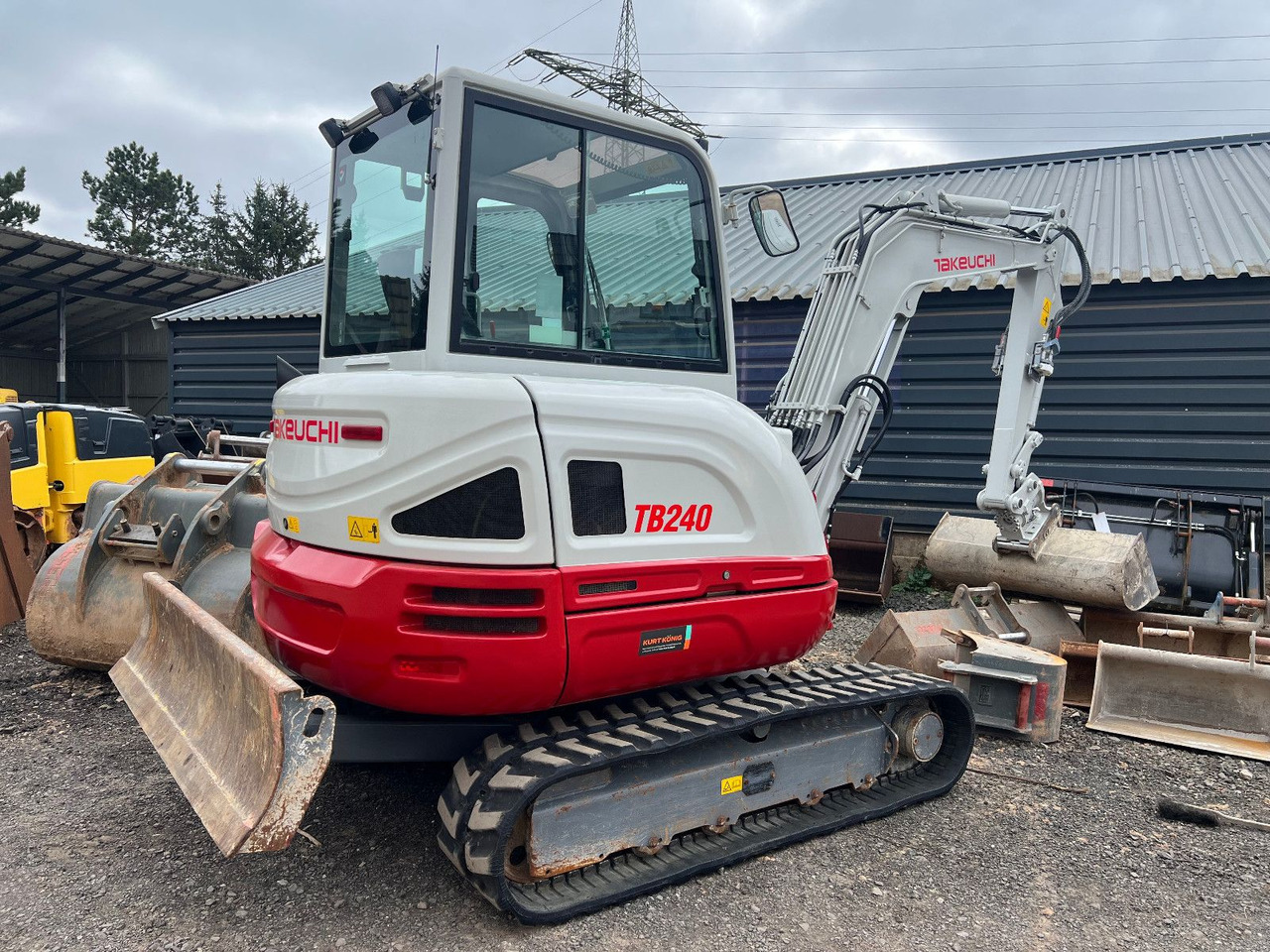 Takeuchi TB 240 DPF V4 - Miniexcavadora: foto 1 Takeuchi TB 240 DPF V4 - Miniexcavadora: foto 1