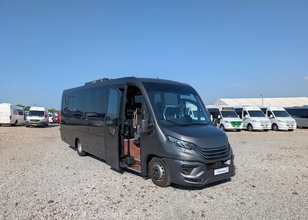 Iveco Daily 70C21 - Minibús, Furgoneta de pasajeros: foto 1 Iveco Daily 70C21 - Minibús, Furgoneta de pasajeros: foto 1