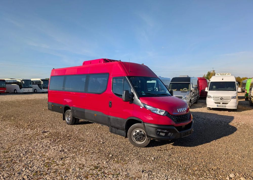 Iveco Daily - Minibús, Furgoneta de pasajeros: foto 1 Iveco Daily - Minibús, Furgoneta de pasajeros: foto 1