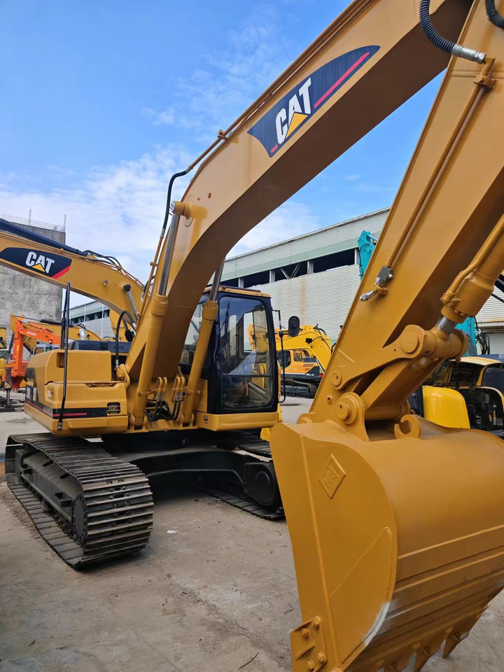 CATERPILLAR 320BL - Excavadora de cadenas: foto 4 CATERPILLAR 320BL - Excavadora de cadenas: foto 4