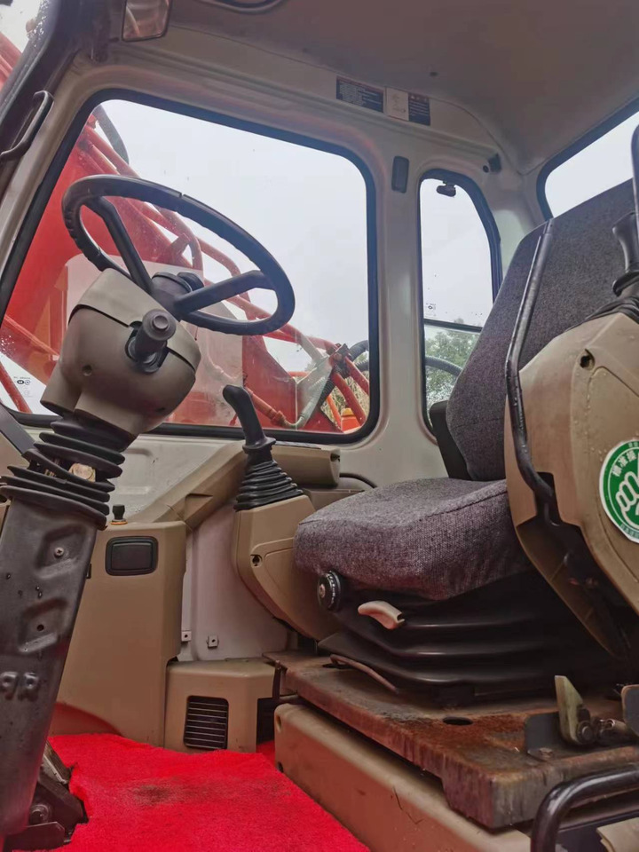 DOOSAN DH150W-7 - Excavadora de ruedas: foto 3 DOOSAN DH150W-7 - Excavadora de ruedas: foto 3