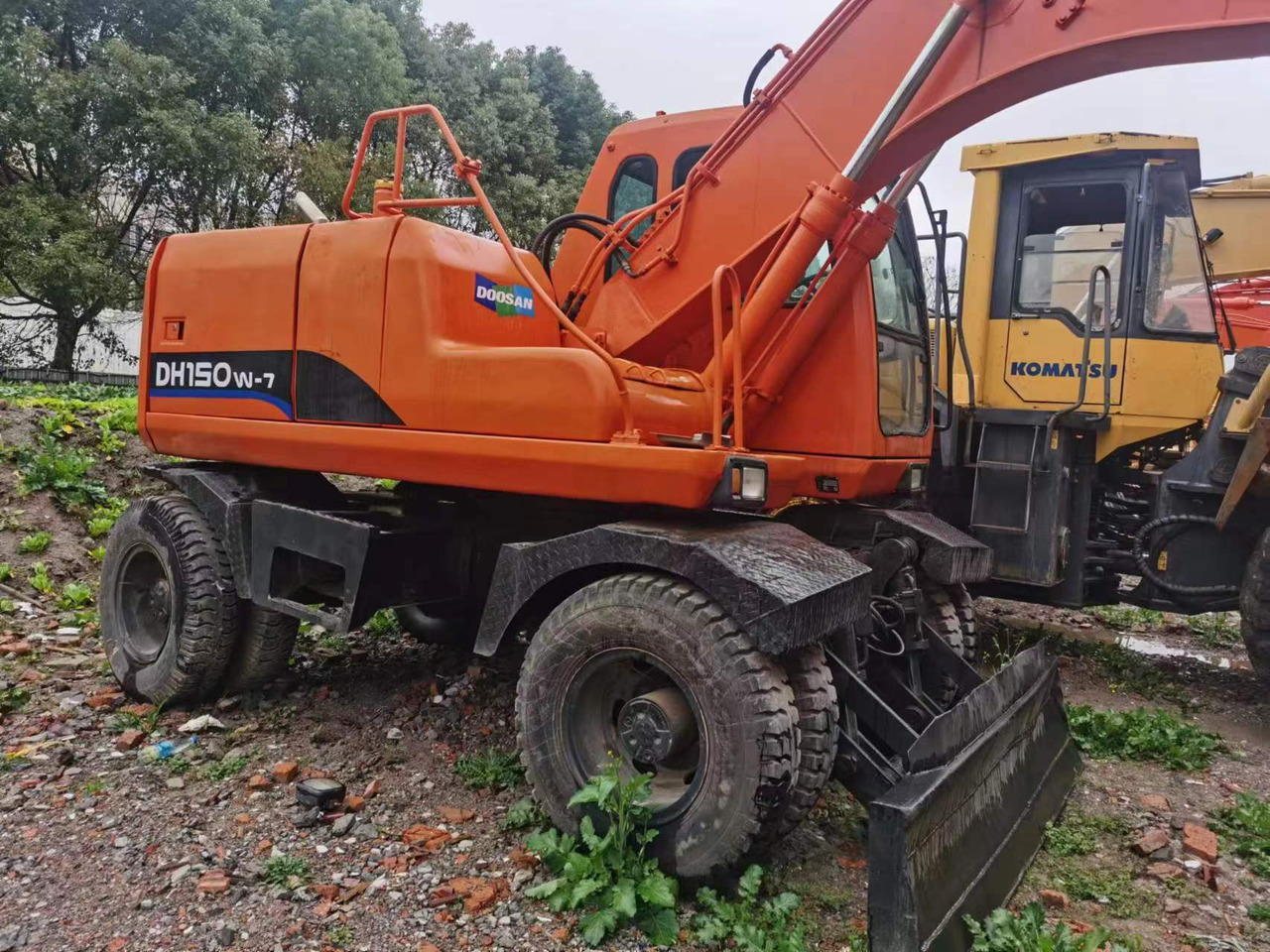 DOOSAN DH150W-7 - Excavadora de ruedas: foto 4 DOOSAN DH150W-7 - Excavadora de ruedas: foto 4