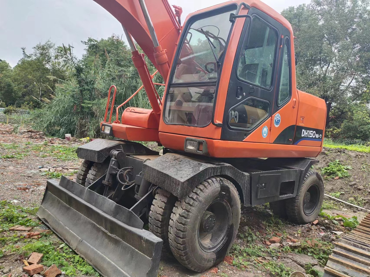 DOOSAN DH150W-7 - Excavadora de ruedas: foto 3 DOOSAN DH150W-7 - Excavadora de ruedas: foto 3