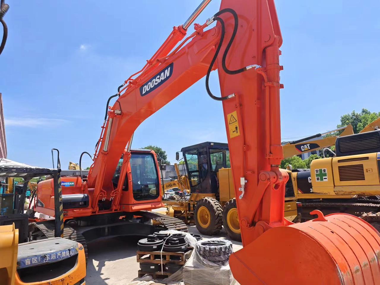DOOSAN DX300LC-9C - Excavadora de cadenas: foto 4 DOOSAN DX300LC-9C - Excavadora de cadenas: foto 4