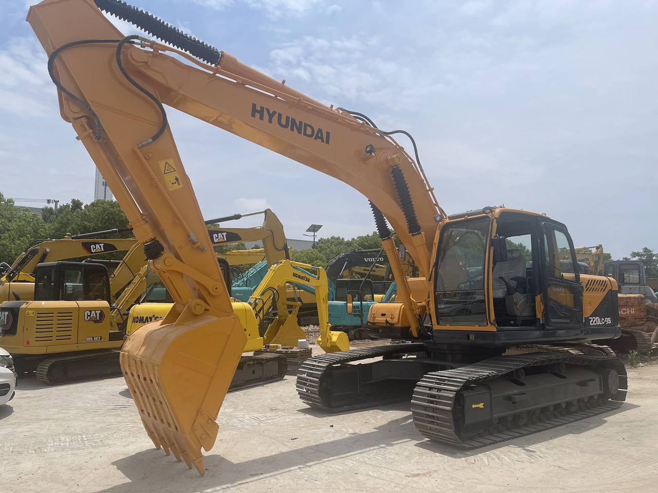 HYUNDAI 220LC-9S - Excavadora de cadenas: foto 3 HYUNDAI 220LC-9S - Excavadora de cadenas: foto 3