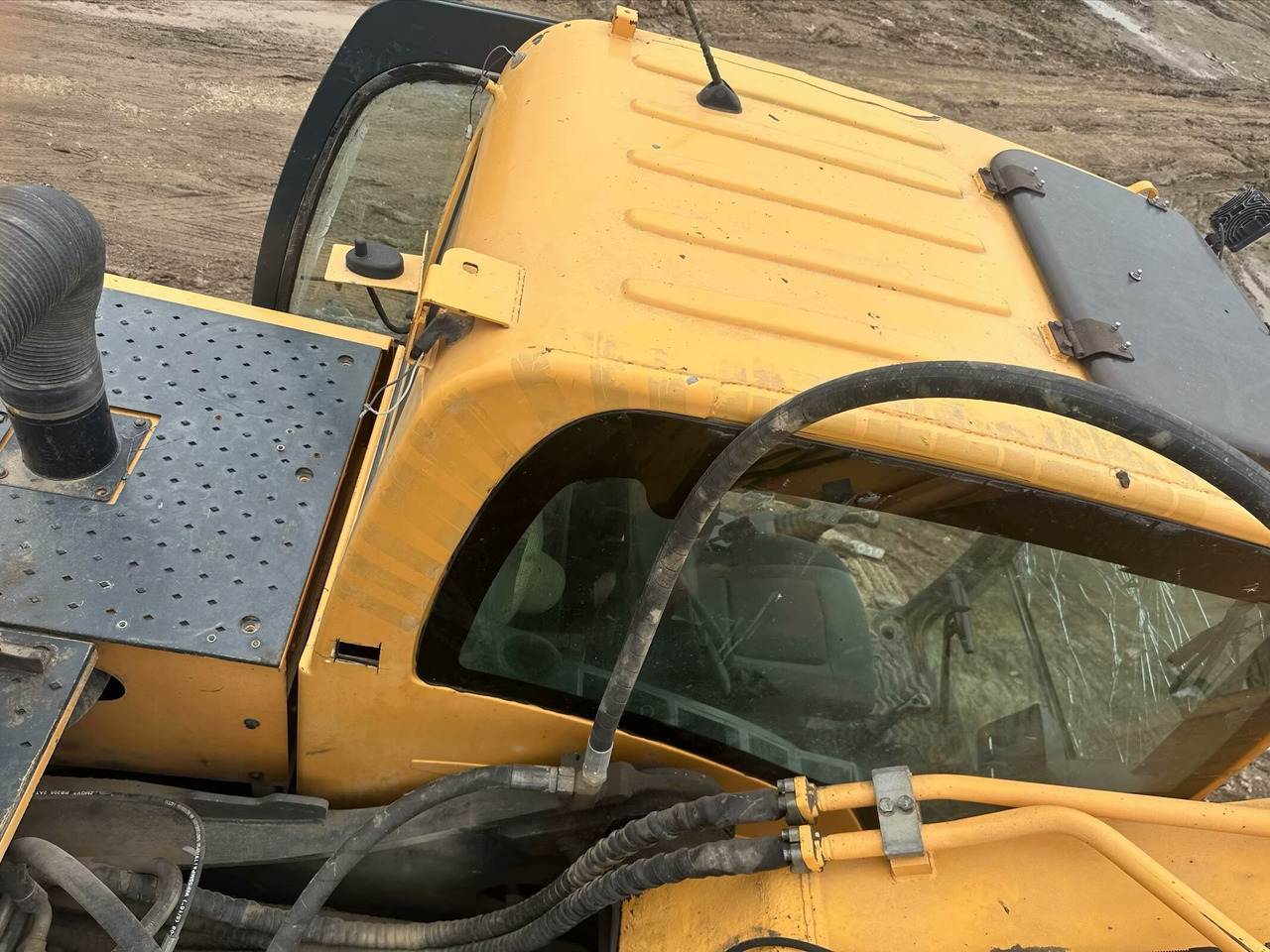 Excavadora de cadenas HYUNDAI R305LC-9T: foto 9