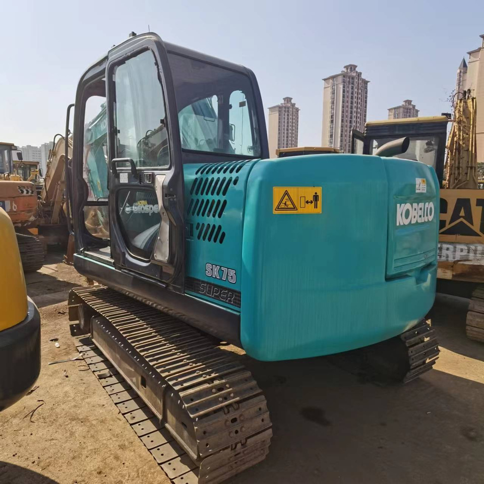 KOBELCO SK75 - Miniexcavadora: foto 5 KOBELCO SK75 - Miniexcavadora: foto 5