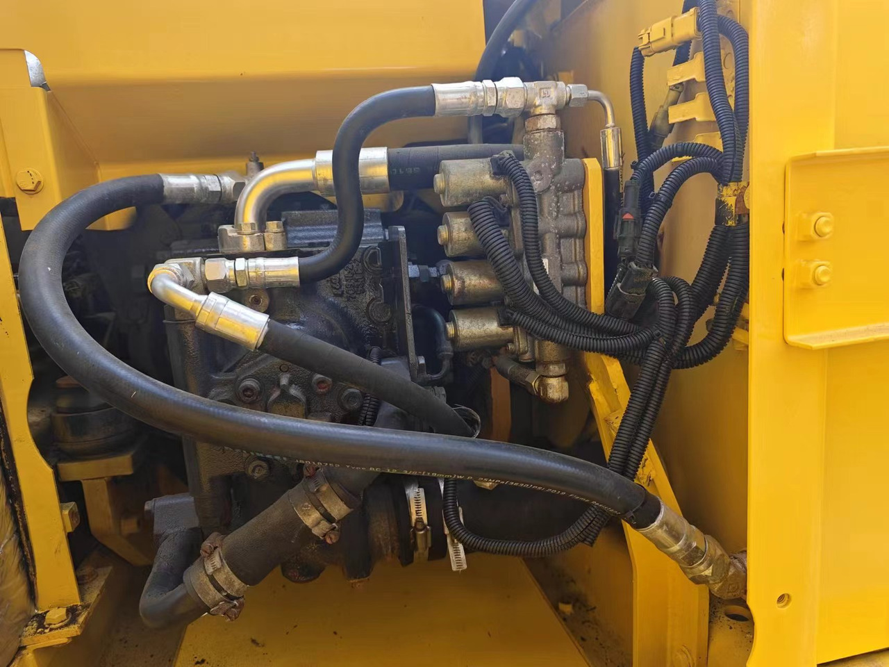 Excavadora de cadenas KOMATSU PC120-6: foto 6