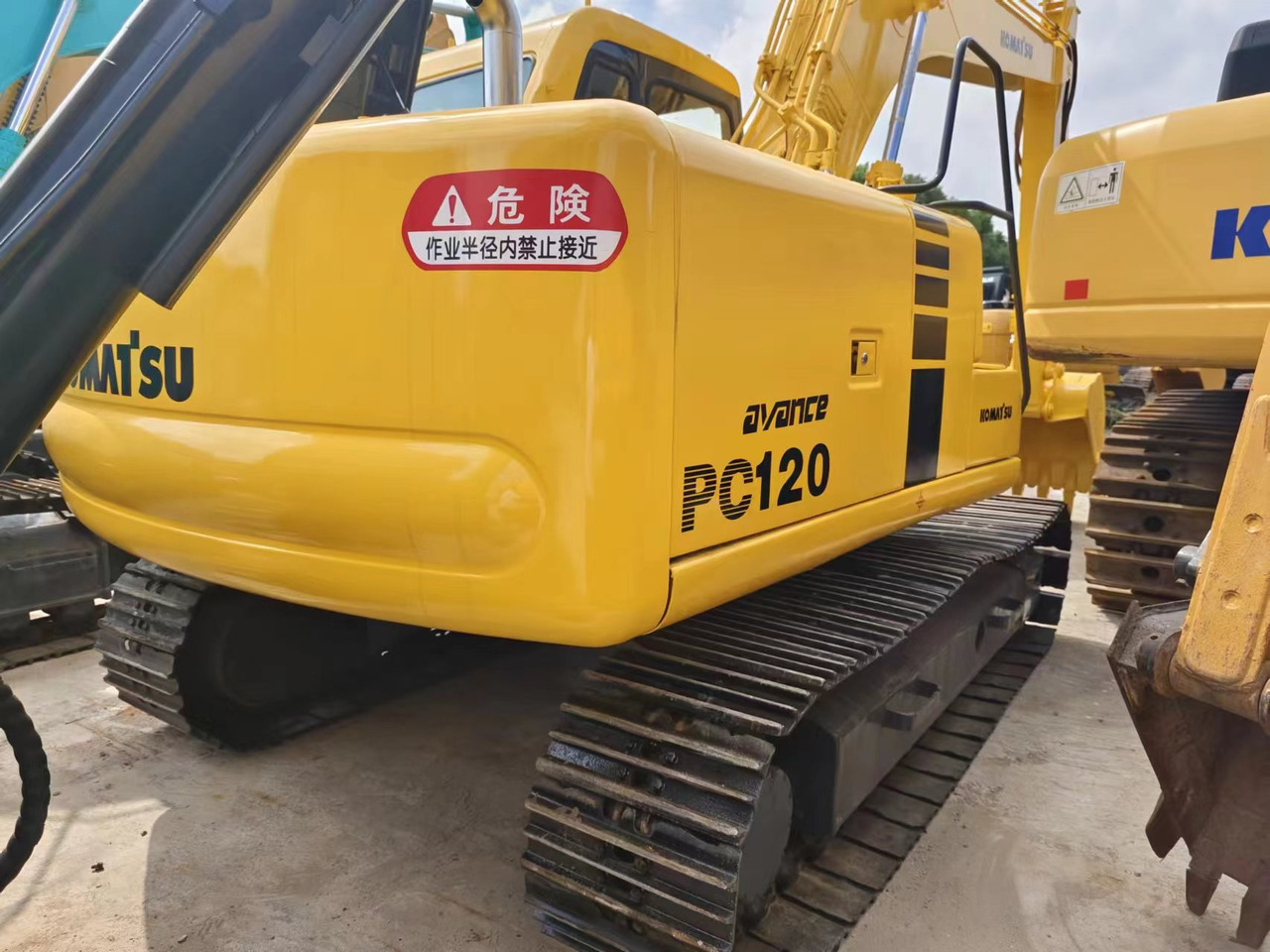 KOMATSU PC120-6 - Excavadora de cadenas: foto 2 KOMATSU PC120-6 - Excavadora de cadenas: foto 2