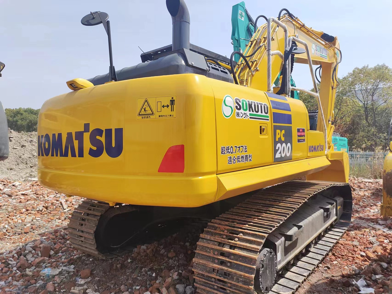 KOMATSU PC200-8N1 - Excavadora de cadenas: foto 3 KOMATSU PC200-8N1 - Excavadora de cadenas: foto 3