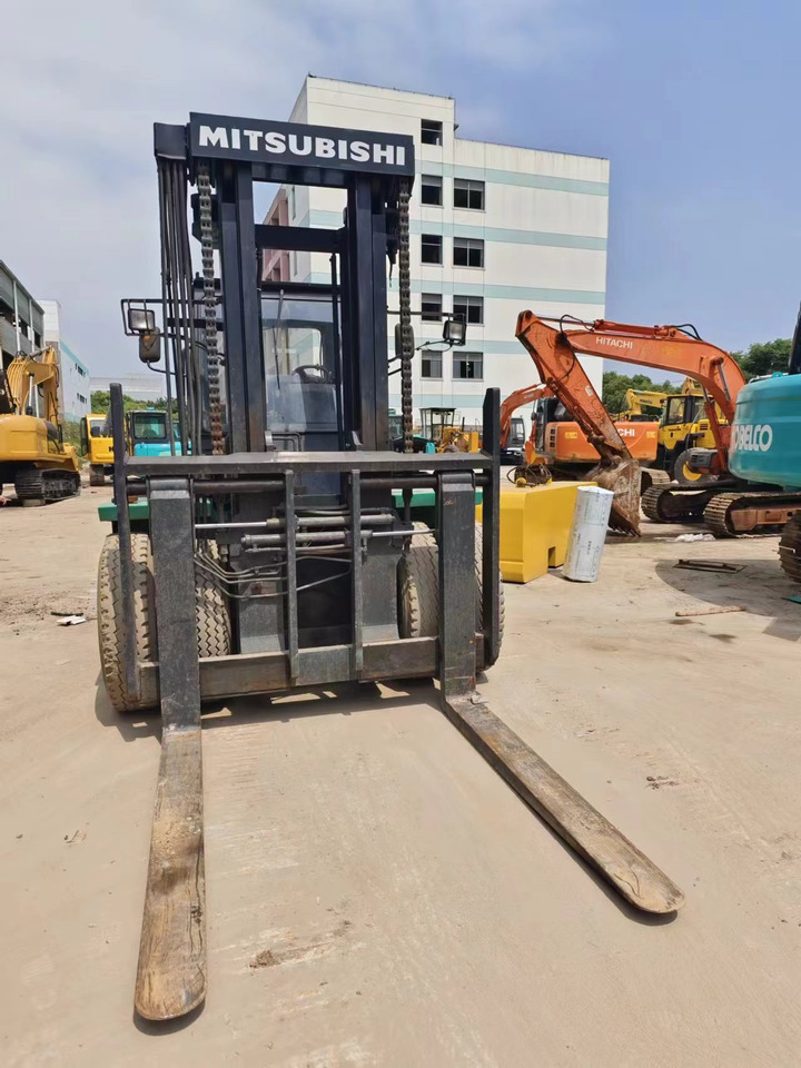 MITSUBISHI FD160 - Carretilla elevadora diésel: foto 3 MITSUBISHI FD160 - Carretilla elevadora diésel: foto 3