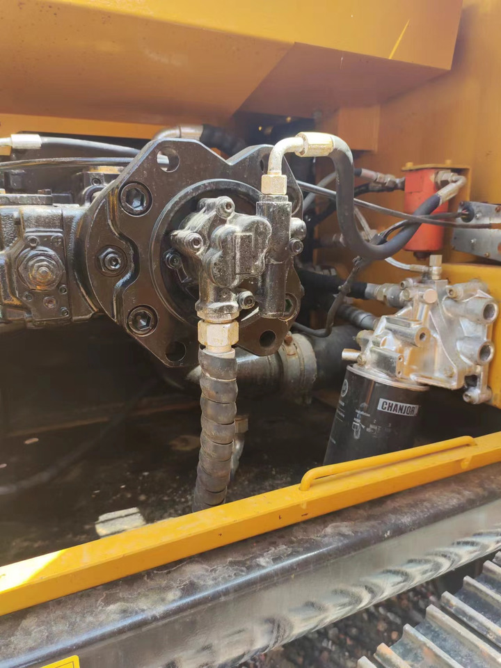 SANY SY215C - Excavadora de cadenas: foto 4 SANY SY215C - Excavadora de cadenas: foto 4