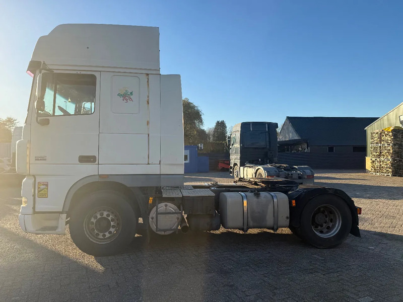 DAF XF 95.430 Tractor Unit - Cabeza tractora: foto 5 DAF XF 95.430 Tractor Unit - Cabeza tractora: foto 5
