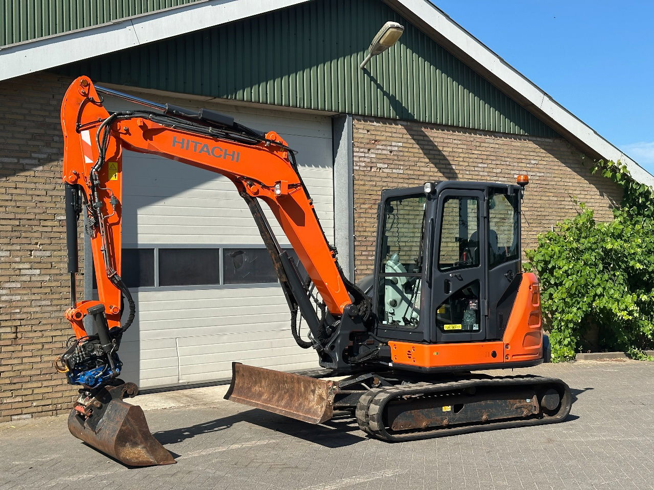 Hitachi ZX65USB-5A CLR - Miniexcavadora: foto 4 Hitachi ZX65USB-5A CLR - Miniexcavadora: foto 4