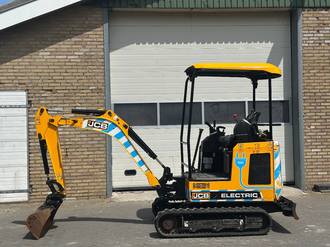 JCB 19c-1 E 100 elektrisch - Miniexcavadora: foto 2 JCB 19c-1 E 100 elektrisch - Miniexcavadora: foto 2