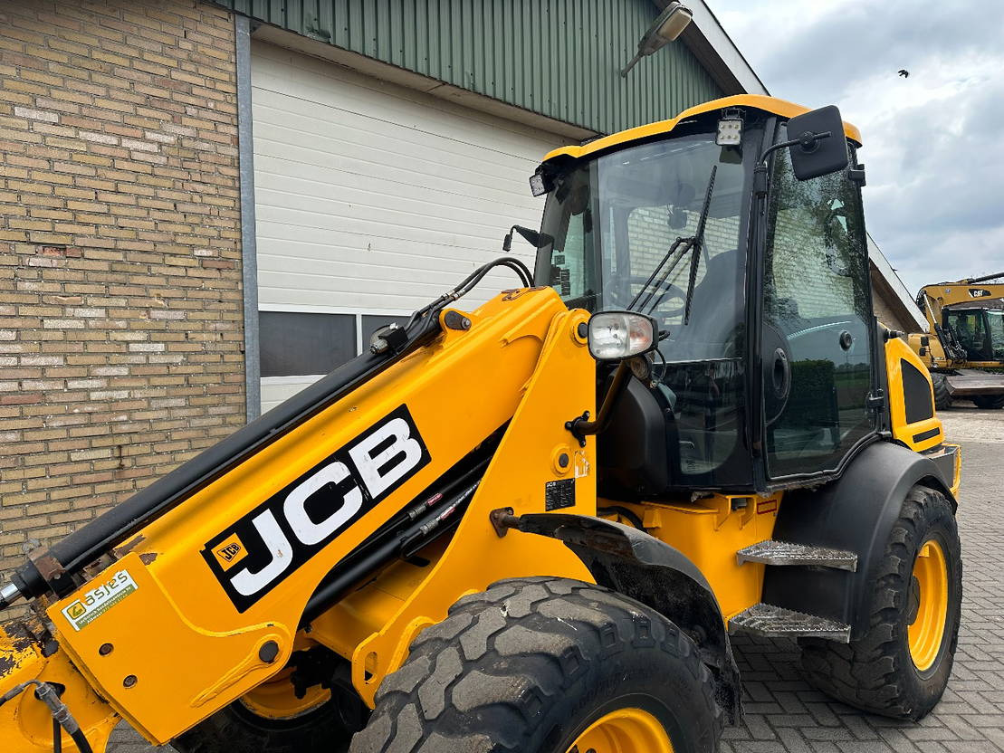 JCB TM220 SV A - Cargadora de ruedas telescópica: foto 3 JCB TM220 SV A - Cargadora de ruedas telescópica: foto 3