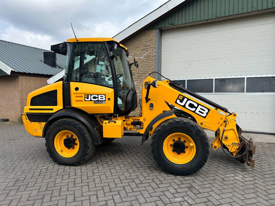 Cargadora de ruedas telescópica JCB TM220 SV A: foto 8