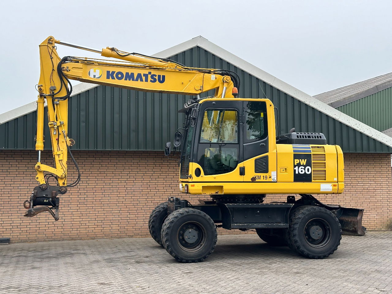 Komatsu PW160-8 - Excavadora de ruedas: foto 1 Komatsu PW160-8 - Excavadora de ruedas: foto 1