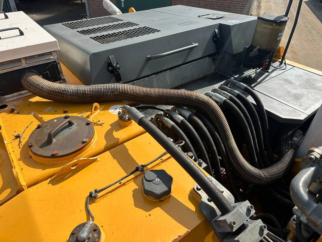 Excavadora de cadenas Liebherr R934C Hdsl: foto 19