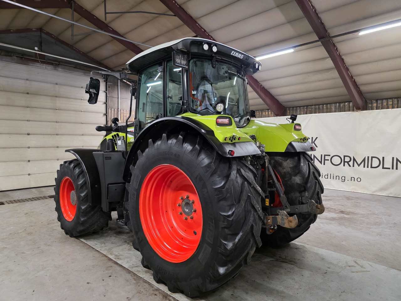 CLAAS Arion 660 C-Matic - Tractor: foto 3 CLAAS Arion 660 C-Matic - Tractor: foto 3
