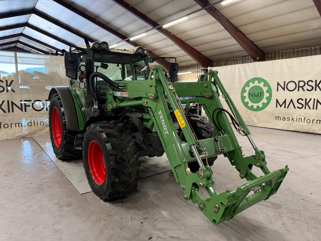 Tractor Fendt 211 Vario TMS: foto 7