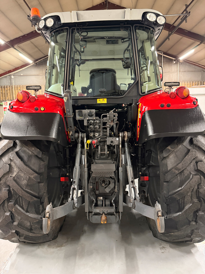 Massey Ferguson 5613 Dyna 4 - Tractor: foto 4 Massey Ferguson 5613 Dyna 4 - Tractor: foto 4