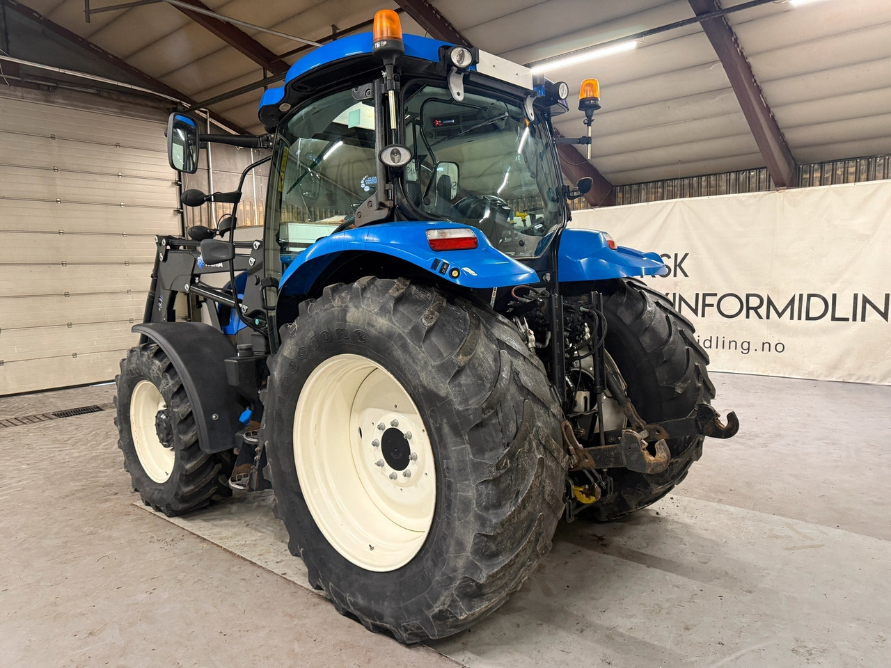 New Holland T6.140 EC - Tractor: foto 3 New Holland T6.140 EC - Tractor: foto 3