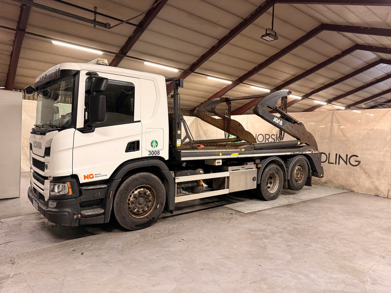 Scania P410 - Camión portacontenedor de cadenas: foto 1 Scania P410 - Camión portacontenedor de cadenas: foto 1
