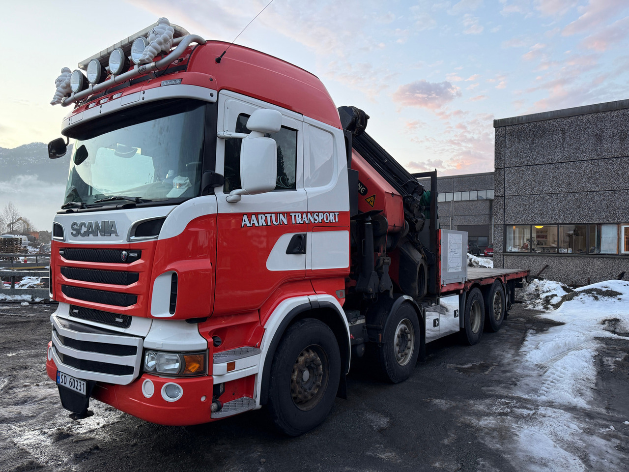Scania R560 - Camión grúa, Camión caja abierta: foto 1 Scania R560 - Camión grúa, Camión caja abierta: foto 1