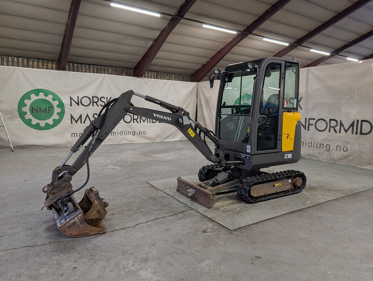 Volvo ECR18D - Miniexcavadora: foto 1 Volvo ECR18D - Miniexcavadora: foto 1