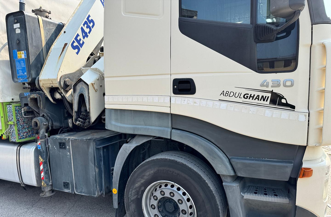 IVECO 430 - 4 ASSI STRADALE CON GRU - Camión lona, Camión grúa: foto 4 IVECO 430 - 4 ASSI STRADALE CON GRU - Camión lona, Camión grúa: foto 4