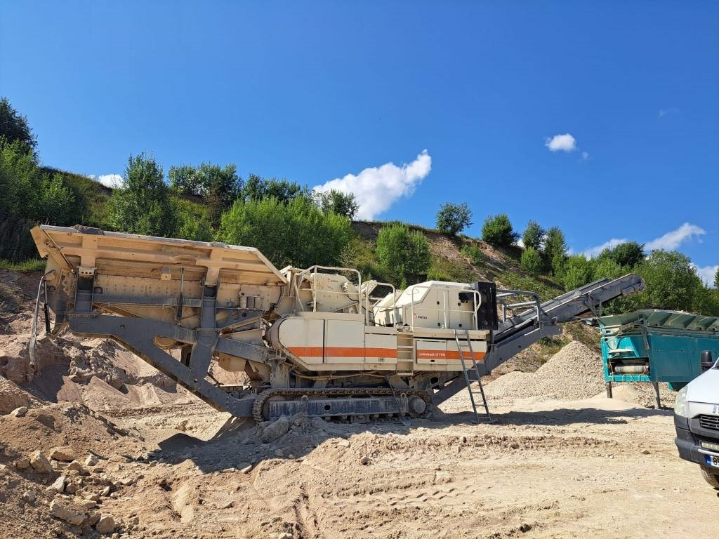 Metso LT 1110M - Trituradora móvil: foto 1 Metso LT 1110M - Trituradora móvil: foto 1