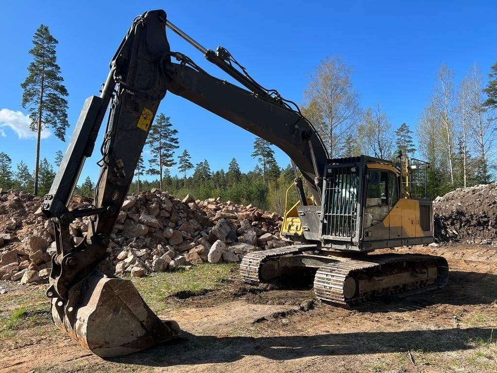 Volvo EC 220 EL - Excavadora de cadenas: foto 1 Volvo EC 220 EL - Excavadora de cadenas: foto 1