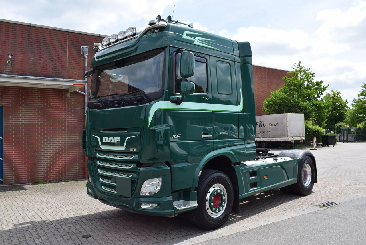 DAF XF 530 FT Retarder Leder Standklima Hydraulik - Cabeza tractora: foto 1 DAF XF 530 FT Retarder Leder Standklima Hydraulik - Cabeza tractora: foto 1