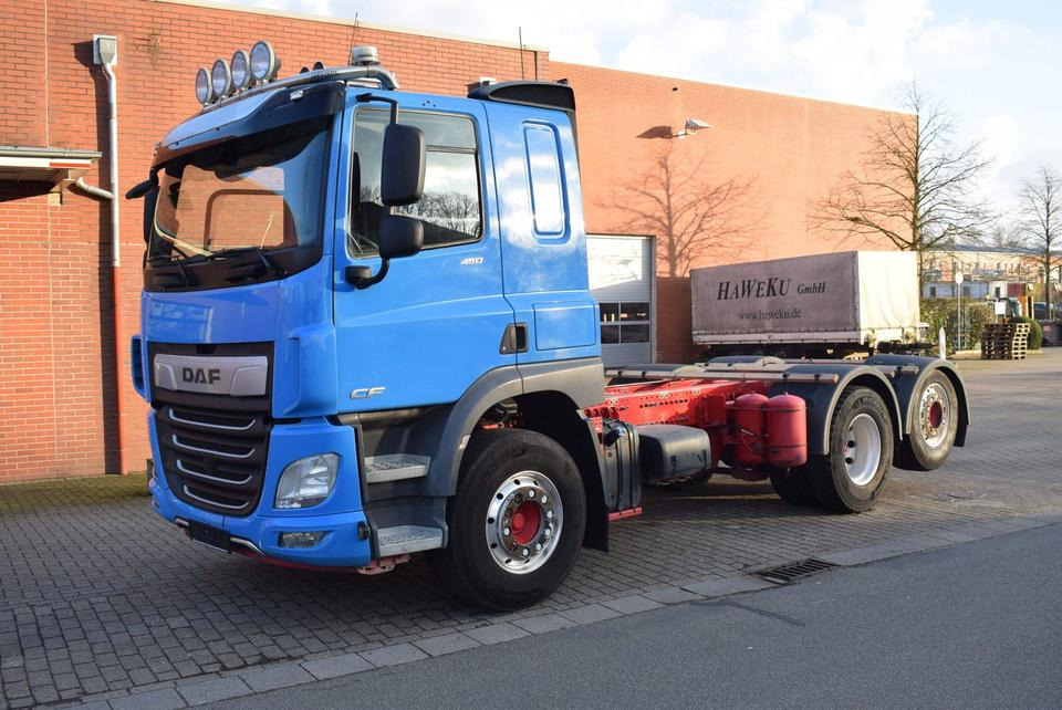 DAF  CF 450 6x2 Fahrgestell Klima Navi Lift Retarder - Camión chasis: foto 2 DAF  CF 450 6x2 Fahrgestell Klima Navi Lift Retarder - Camión chasis: foto 2
