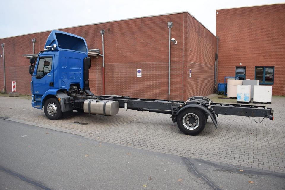 DAF  LF 280 Fahrgestell Klima Navi 8-Gang ACC AHK - Camión chasis: foto 4 DAF  LF 280 Fahrgestell Klima Navi 8-Gang ACC AHK - Camión chasis: foto 4