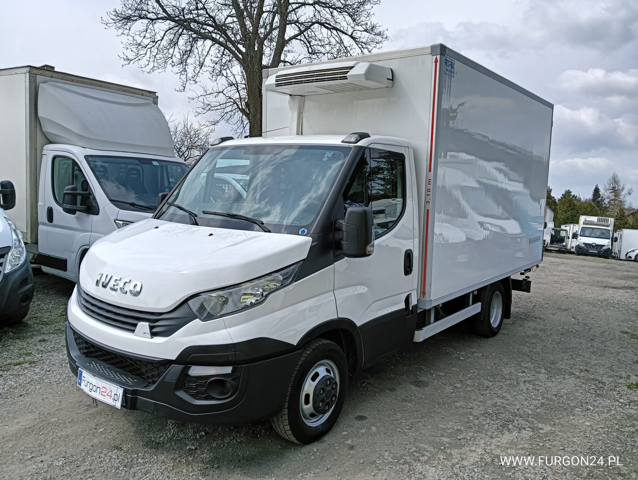 IVECO DAILY 35C14 RAMA DO ZABUDOWY NR 841 - Furgoneta frigorifica: foto 1 IVECO DAILY 35C14 RAMA DO ZABUDOWY NR 841 - Furgoneta frigorifica: foto 1