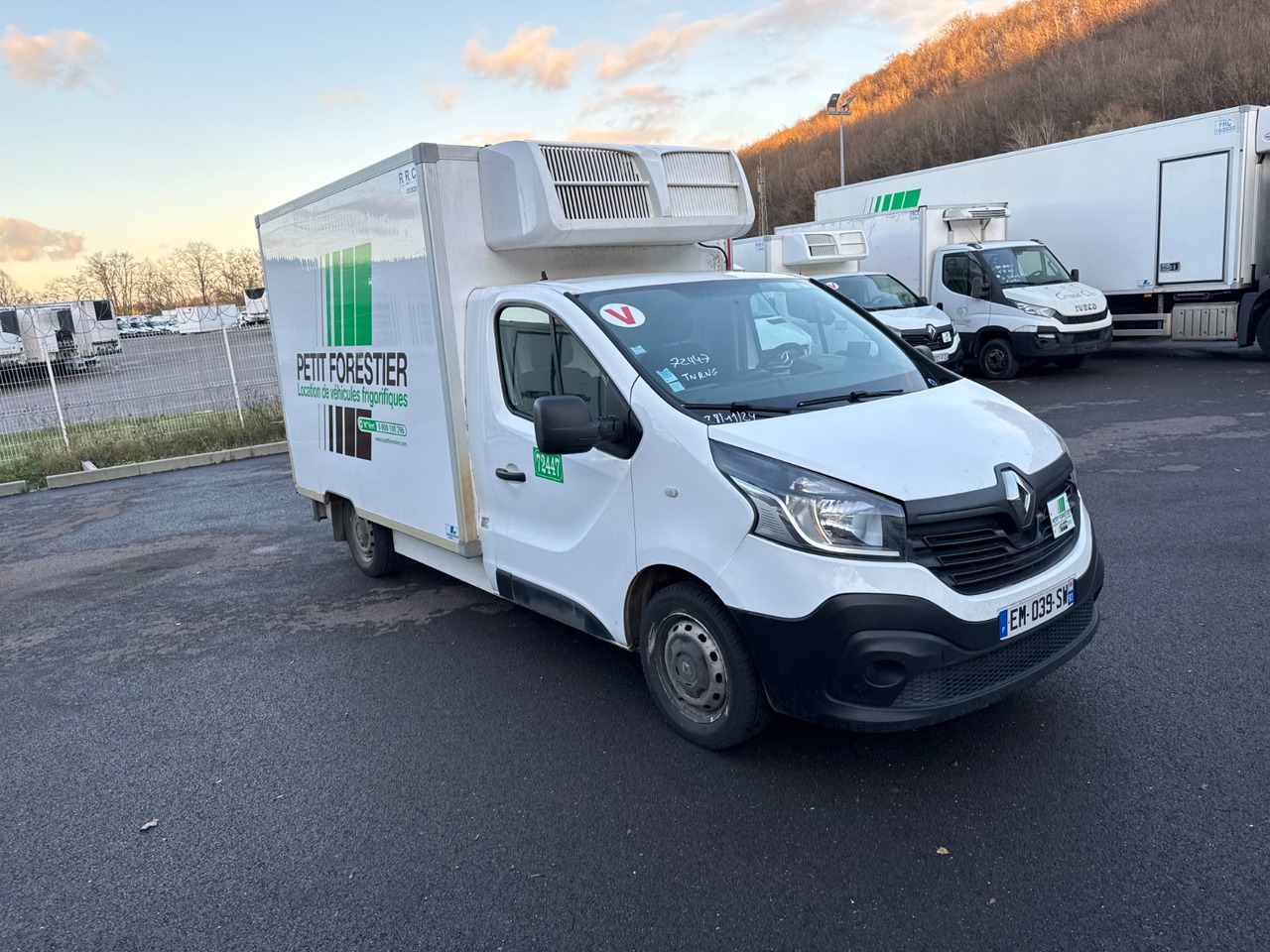 RENAULT TRAFIC KONTENER CHŁODNIA MROŹNIA NR 871 - Furgoneta frigorifica: foto 1 RENAULT TRAFIC KONTENER CHŁODNIA MROŹNIA NR 871 - Furgoneta frigorifica: foto 1