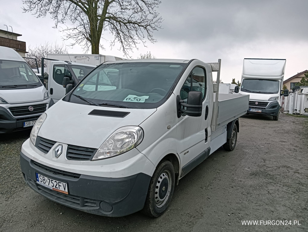 RENAULT TRAFIC PLATFORMA DO ZABUDOWY NR 625 - Furgoneta basculante: foto 4 RENAULT TRAFIC PLATFORMA DO ZABUDOWY NR 625 - Furgoneta basculante: foto 4