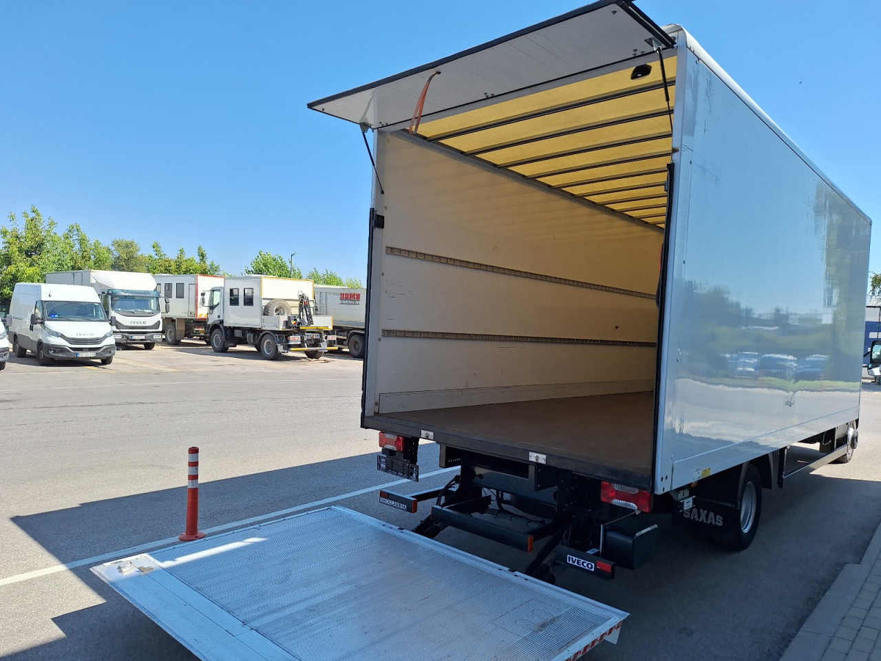 IVECO DAILY 72C18 A8 34m3 - Furgón: foto 2 IVECO DAILY 72C18 A8 34m3 - Furgón: foto 2