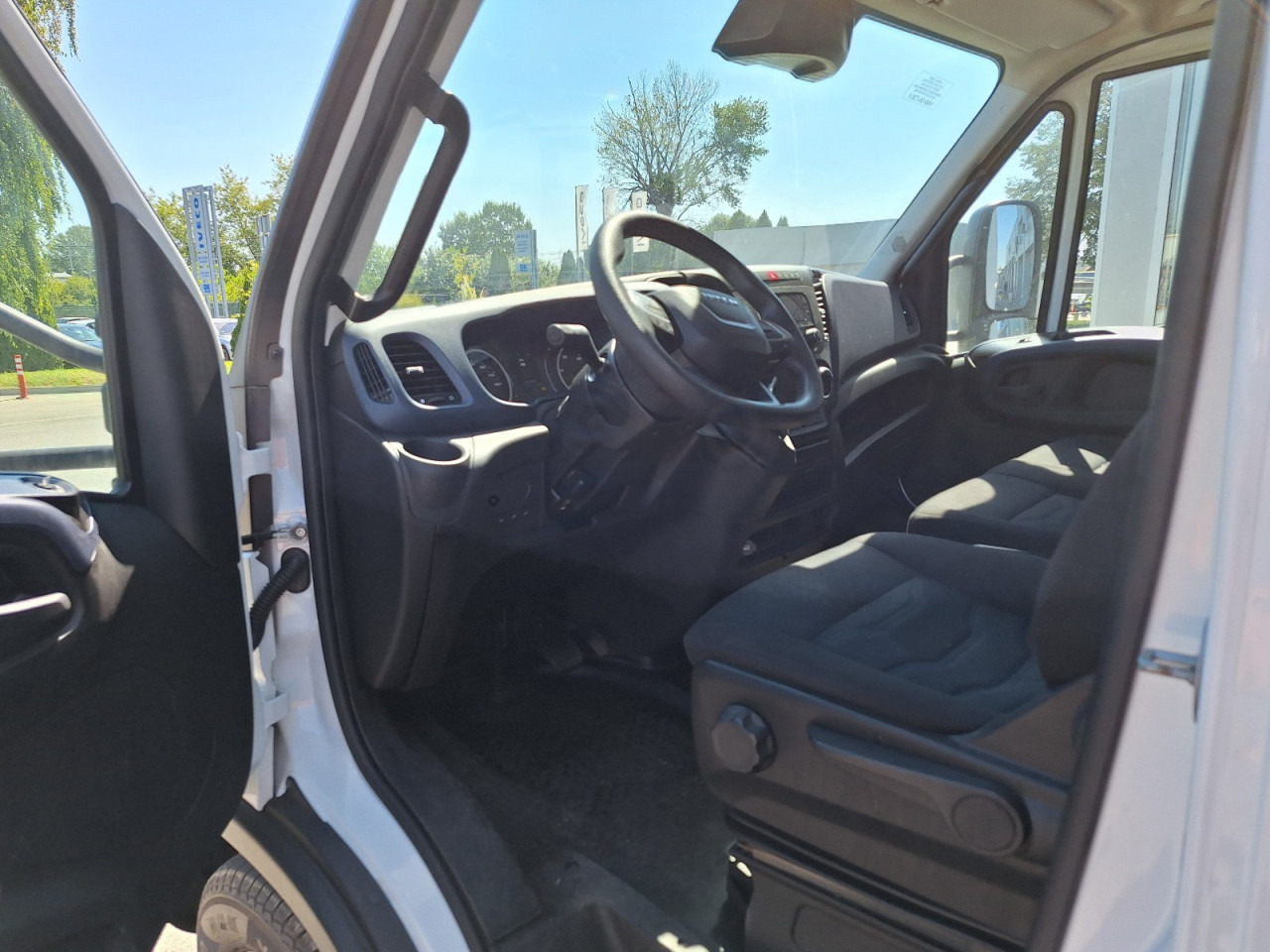 IVECO DAILY 72C18 A8 34m3 - Furgón: foto 3 IVECO DAILY 72C18 A8 34m3 - Furgón: foto 3