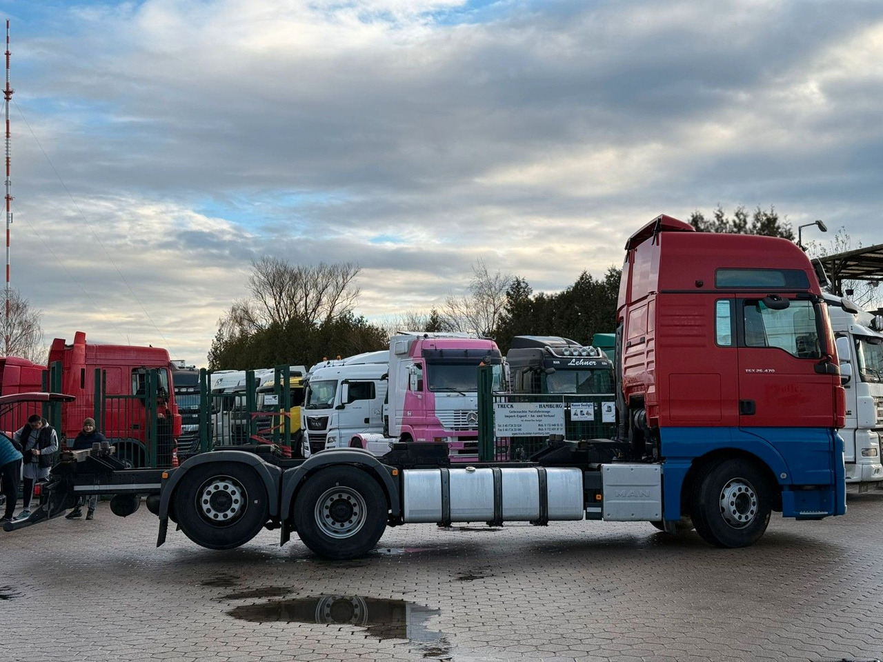 MAN TGX 26.470 XXL 6x2 BDF+Retarter +Standklima - Camión portacontenedore/ Intercambiable: foto 3 MAN TGX 26.470 XXL 6x2 BDF+Retarter +Standklima - Camión portacontenedore/ Intercambiable: foto 3