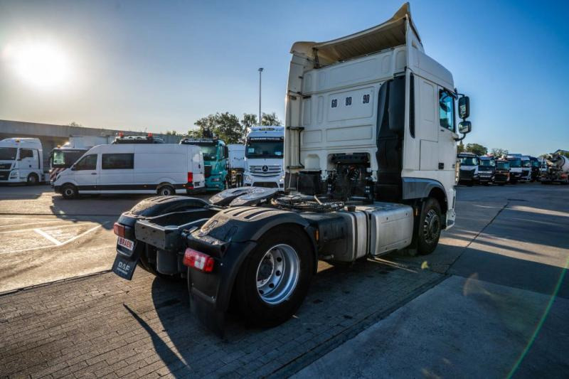 DAF XF 460 + HYDR. (50ton) - Cabeza tractora: foto 4 DAF XF 460 + HYDR. (50ton) - Cabeza tractora: foto 4