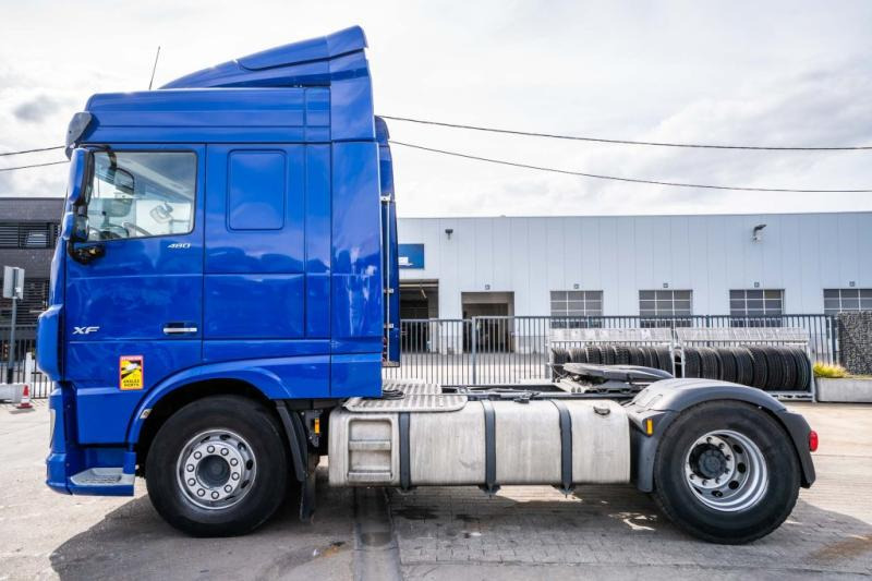Cabeza tractora DAF XF 480: foto 6